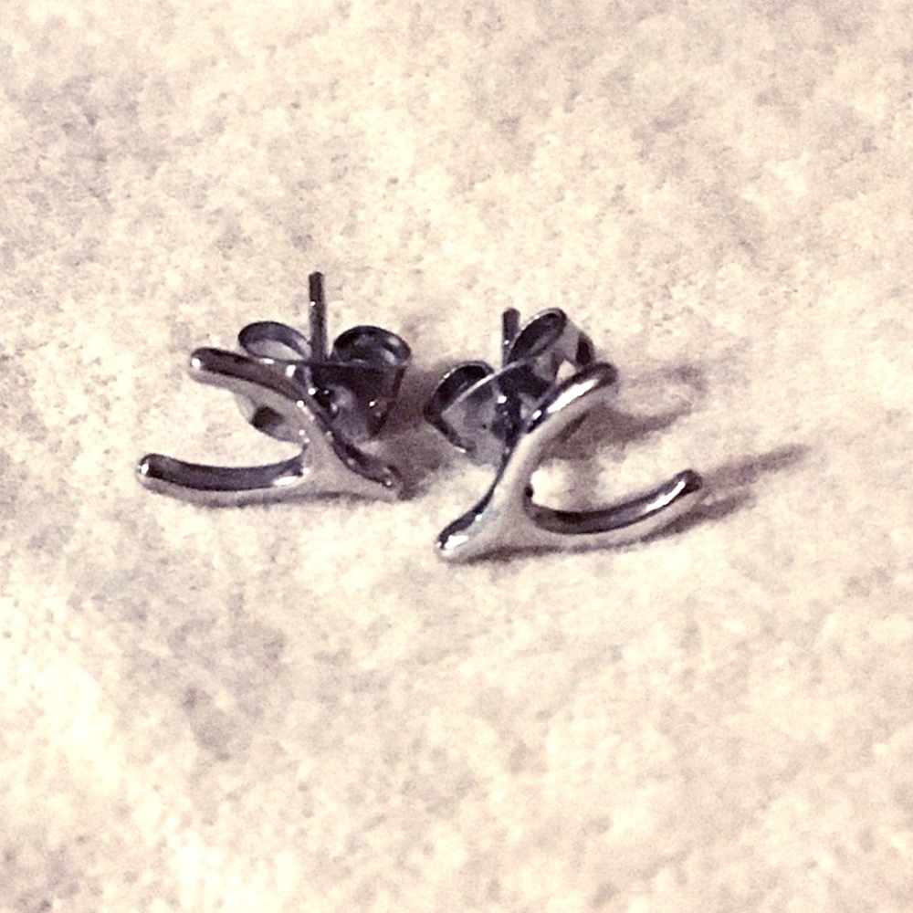 🎁 High Polish Surgical Steel Wishbone Ear Studs